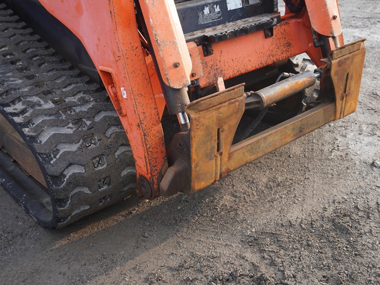 2017-kubota-3800-image-53