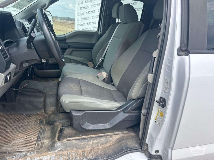 2020-ford-f150-image-13