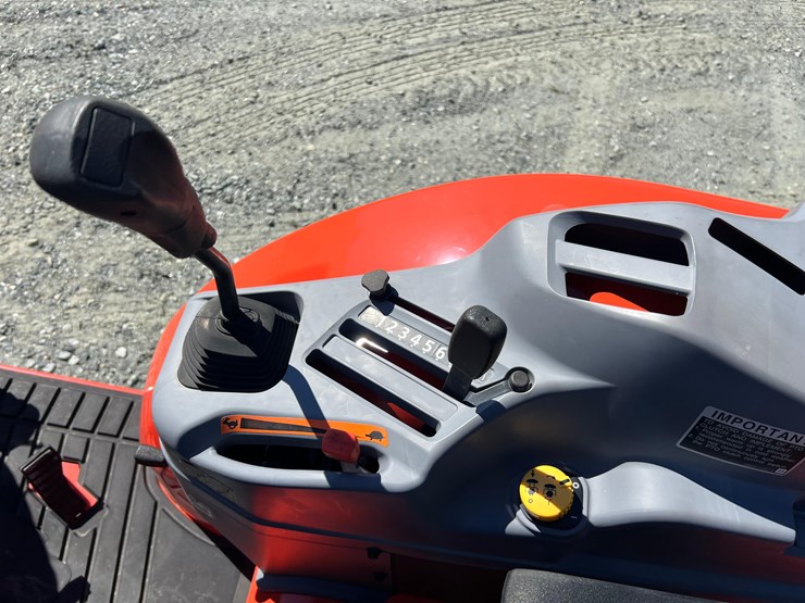 2023-kubota-l3560-image-36