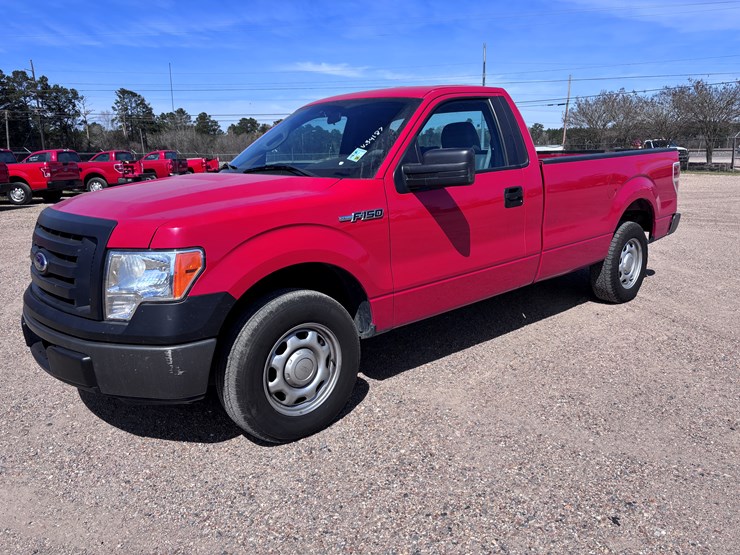 2011-ford-f150-xl-image-1