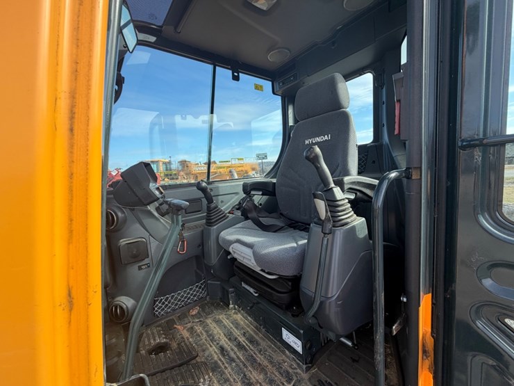 2022-hyundai-robex-60cr-9a-image-18