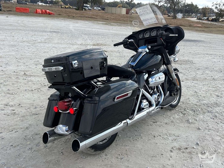 2021-harley-davidson-flhp-road-king-motorcycle-image-3