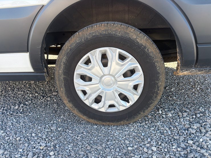 2017-ford-transit-image-8