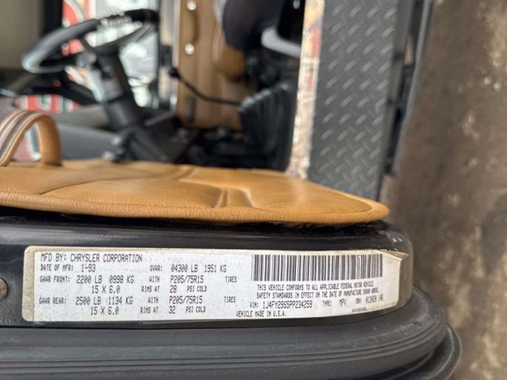 1992-jeep-wrangler-image-22