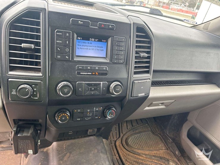 2020-ford-f150-image-15