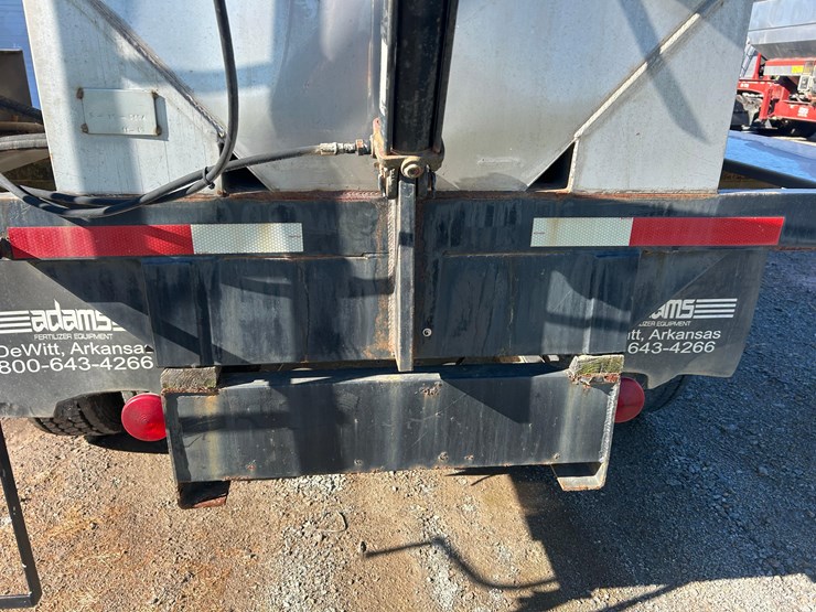 2012-mack-tender-truck-w/adams-rear-discharge-bed-auger-image-36