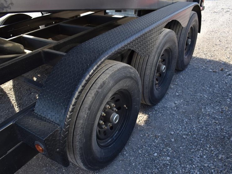 2025-axle-dump-trailer-image-4