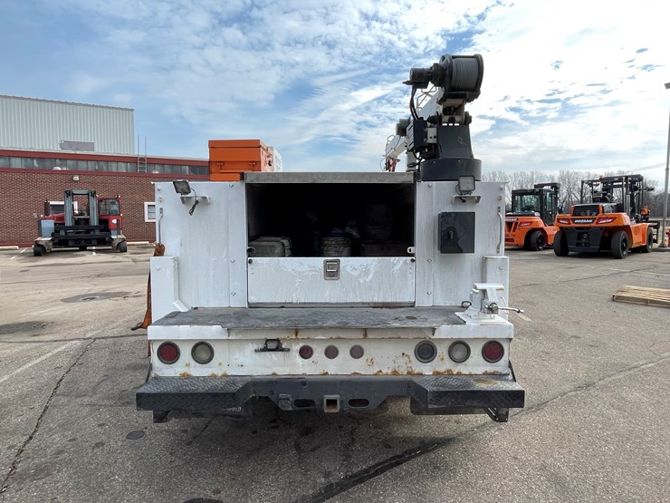 2017-dodge-ram-5500-image-6