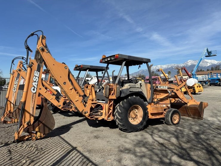 2007-case-580sm-image-3