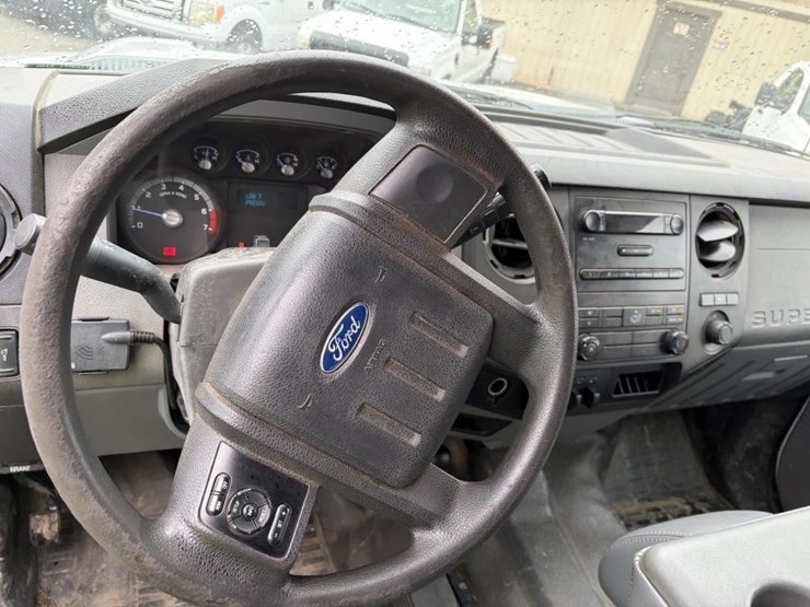 2013-ford-f250-image-13