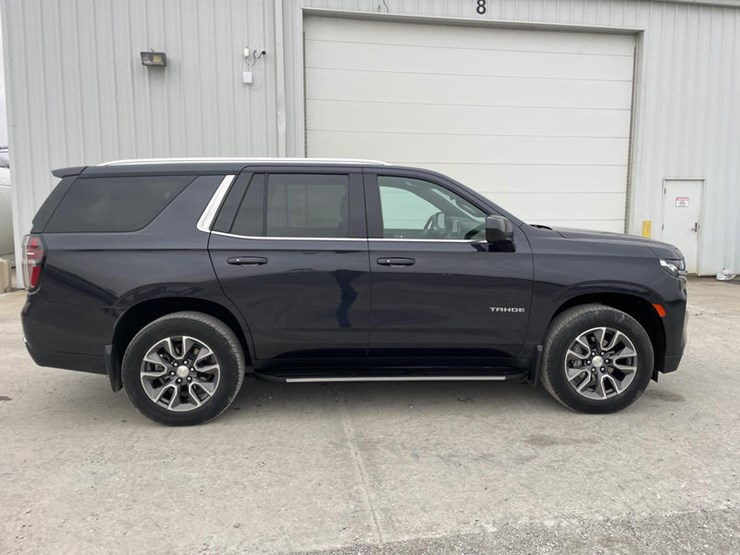 2023-chevrolet-tahoe-image-4