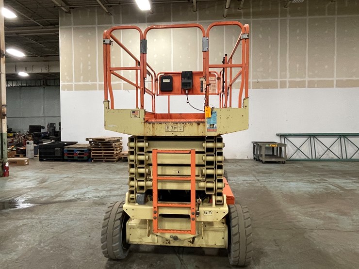 2012-jlg-4069le-image-6