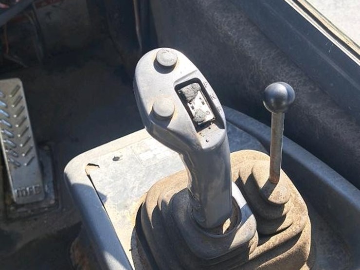 2011-komatsu-wa80-image-11