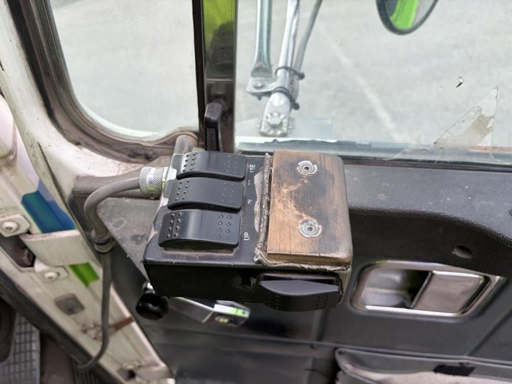 2010-autocar-xpeditor-image-22