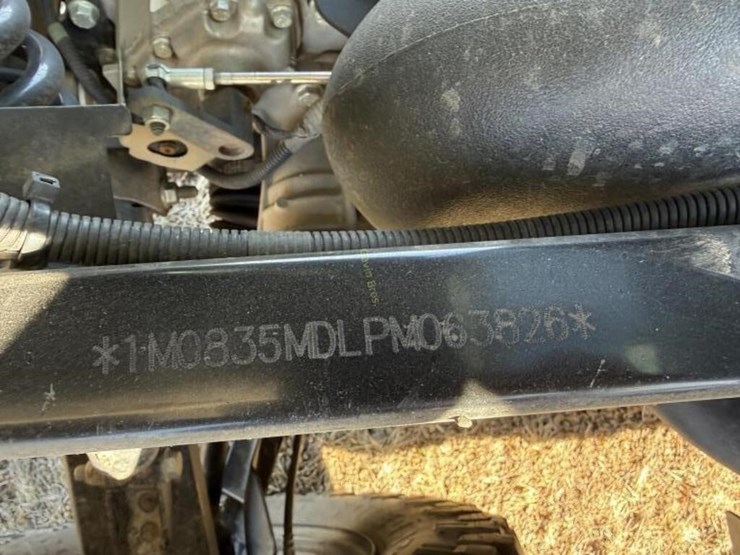 john-deere-xuv-835m-utv-image-14