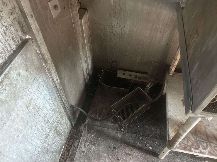 1998-freightliner-mt45-image-31