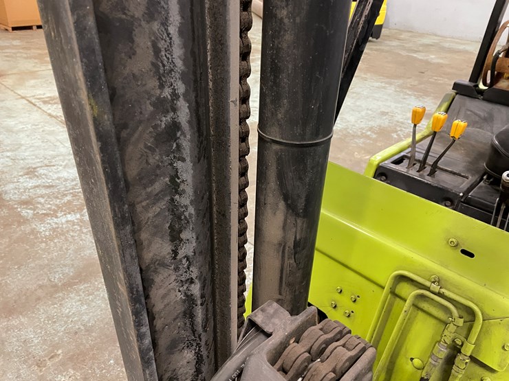 #172-•-clark-gcs25-propane-forklift-image-20