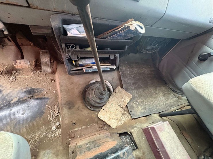 1996-freightliner-dump-truck-image-21