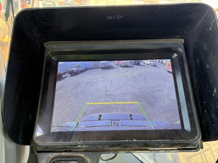 2017-komatsu-wa380-8-image-19