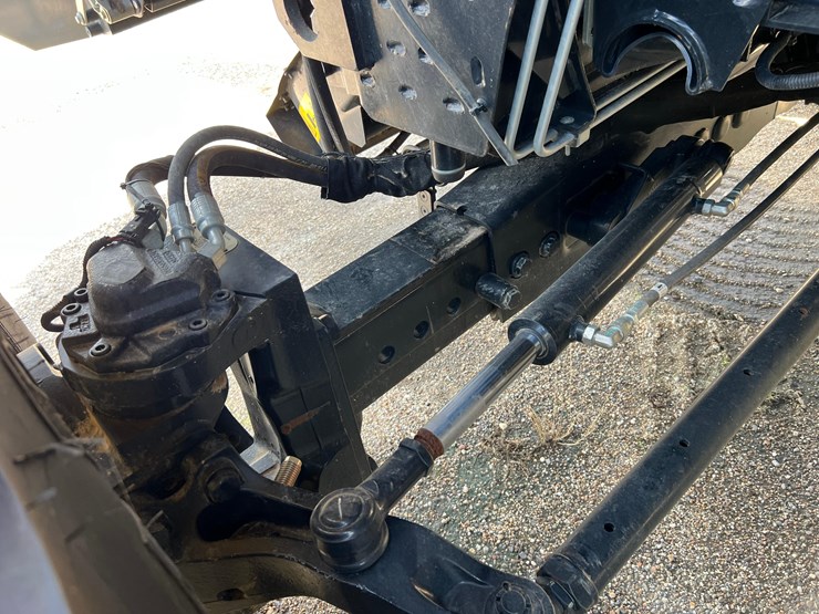 2023-new-holland-cr10.90-image-48