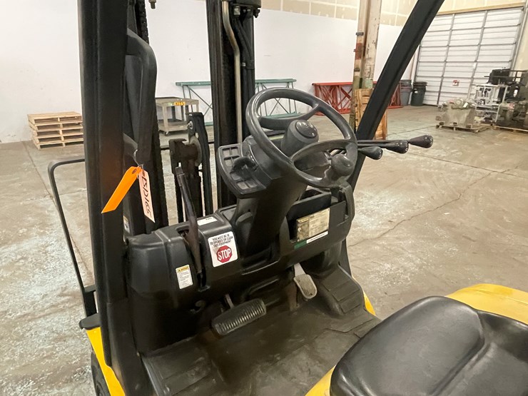 #176-•-2011-yale-propane-forklift-image-41