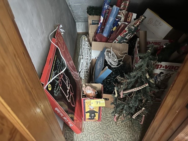 misc.-christmas-decor-image-1