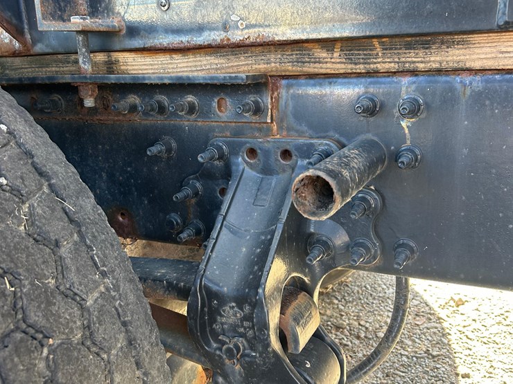 2012-mack-tender-truck-w/adams-rear-discharge-bed-auger-image-47