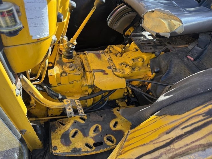 massey-ferguson-253-image-12