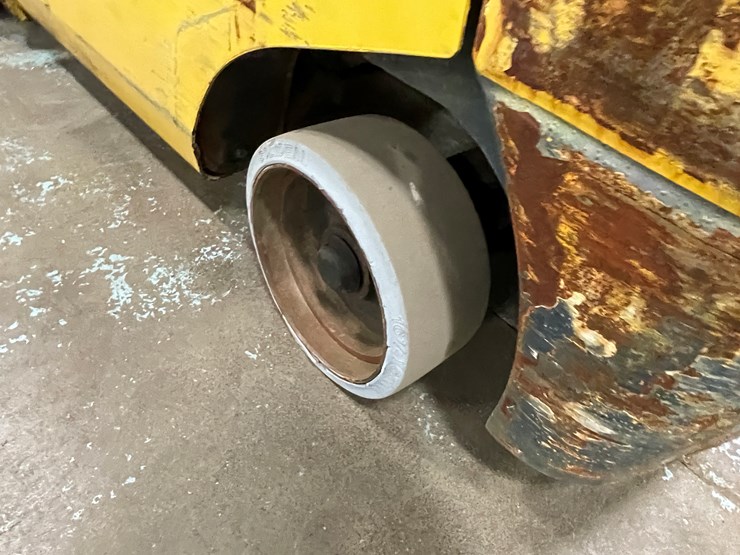 #169-•-2013-komatsu-30-propane-forklift-image-18