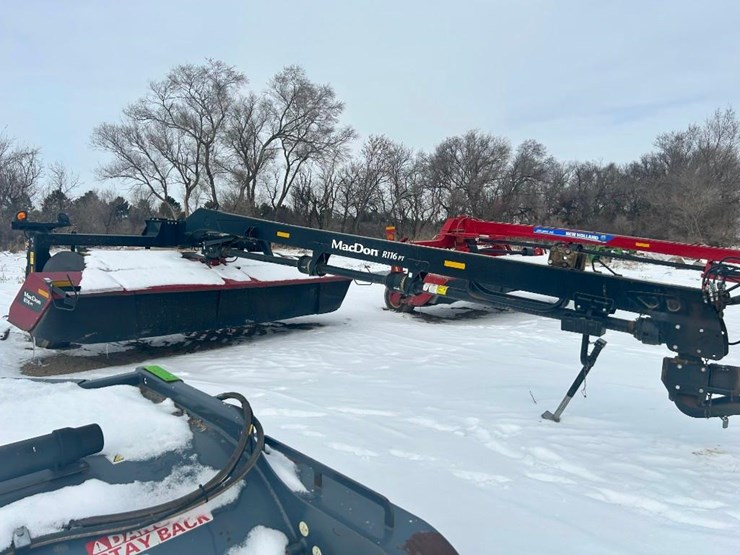 2021-macdon-r116pt-discbine-image-3