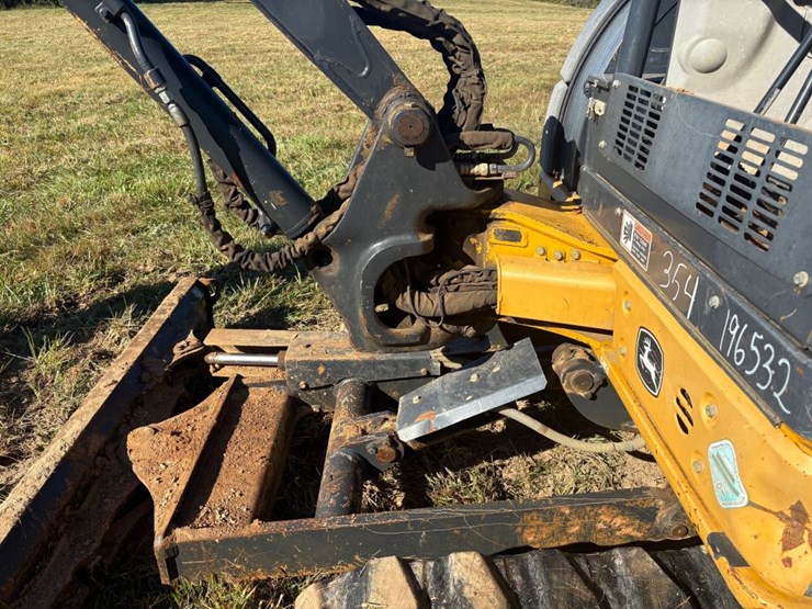 2017-deere-50g-image-3