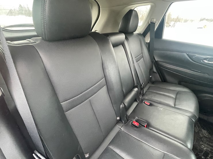 2015-nissan-rogue-sl-image-34