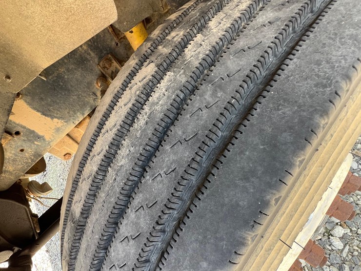 1996-international-a-image-10