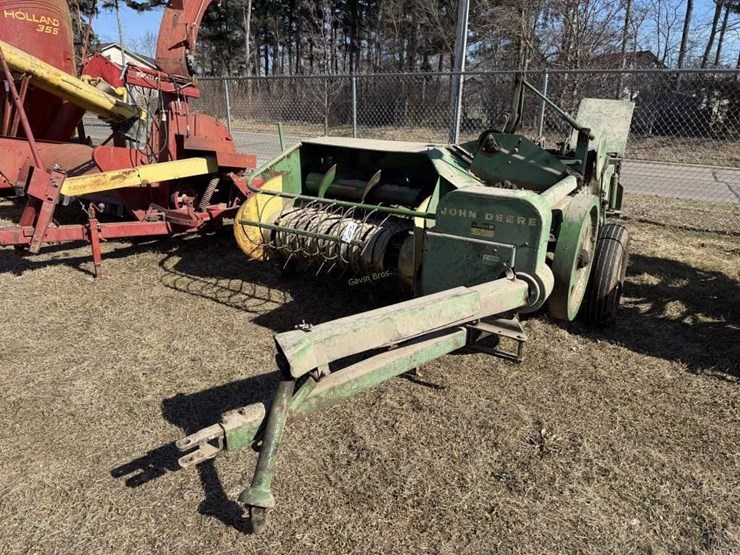 john-deere-24t-image-3