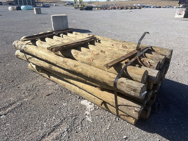 #23873-•-bundle-of-(28)-wooden-posts-image-3