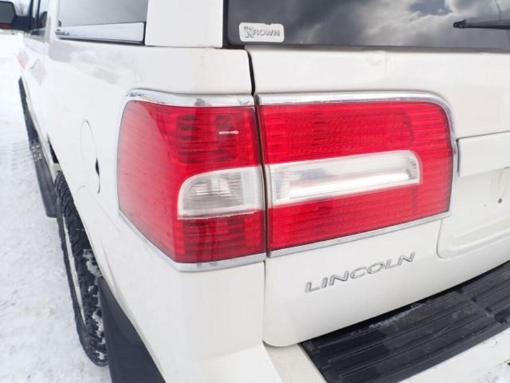 2009-lincoln-navigator-image-81