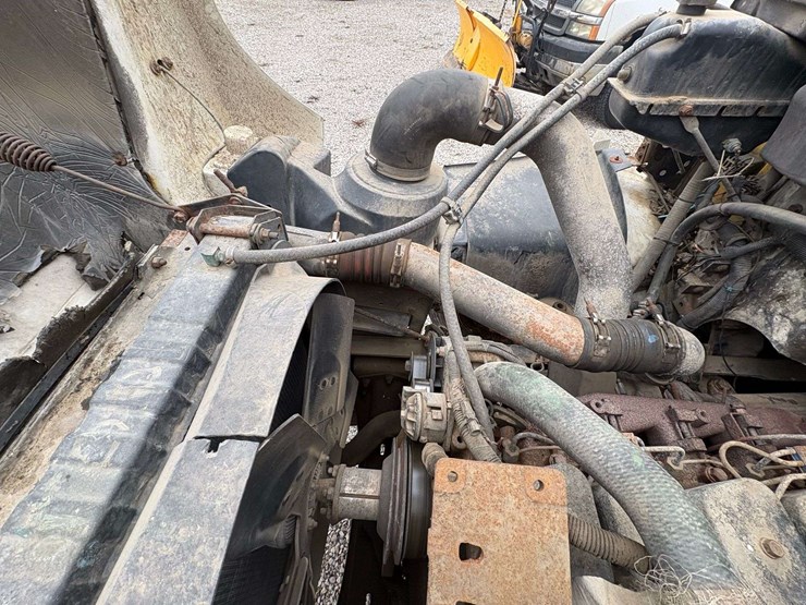 1996-freightliner-dump-truck-image-32