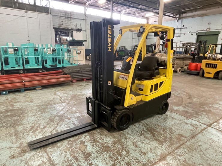 #174-•-2006-hyster-s30-propane-forklift-image-1