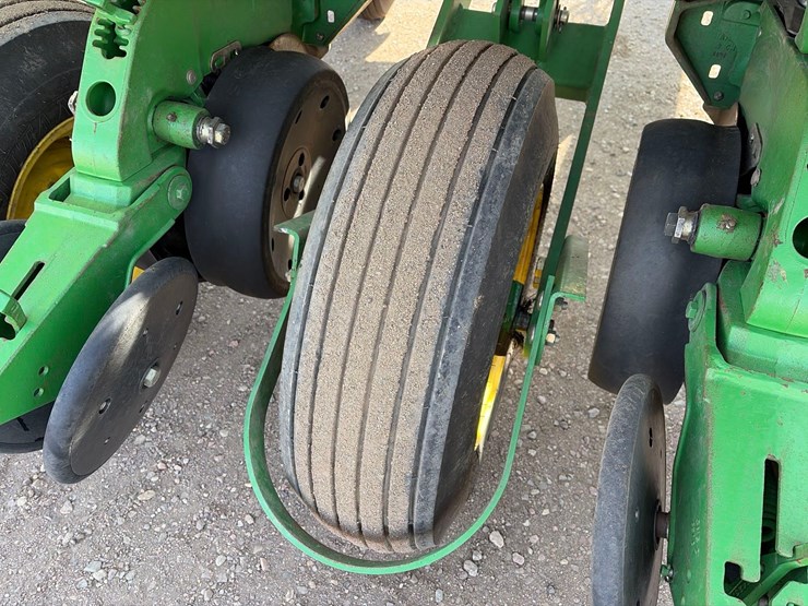 john-deere-1760-image-19