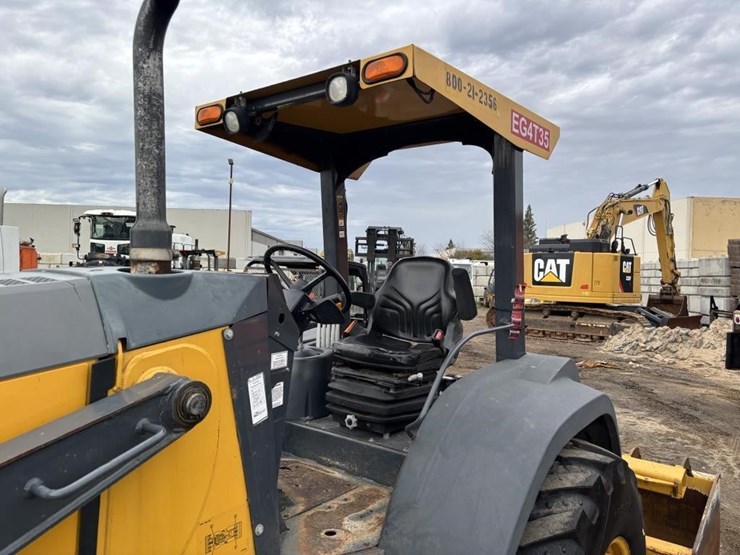 2018-deere-210lep-image-21