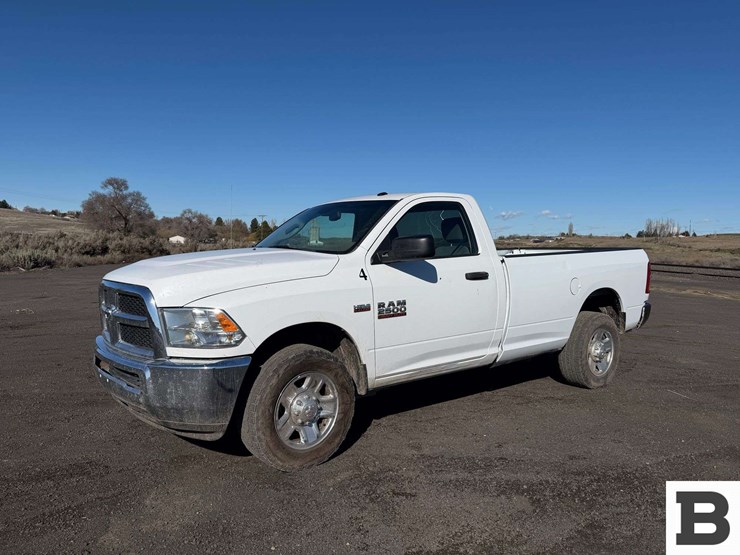 2014-dodge-2500-image-2
