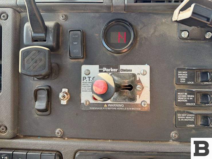 2014-freightliner-cascadia-125-image-59