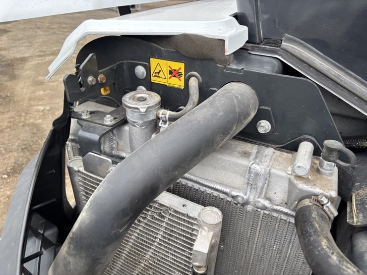 2021-bobcat-e60-image-54