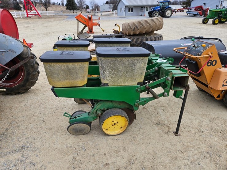 john-deere-7300-image-6