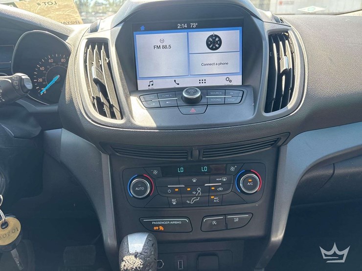 2017-ford-escape-image-11