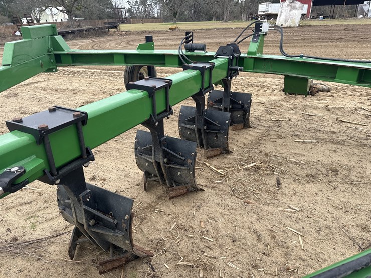 harrell-6710-image-9