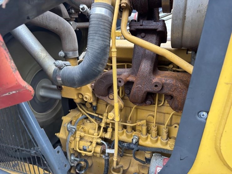 2017-deere-210lep-image-31