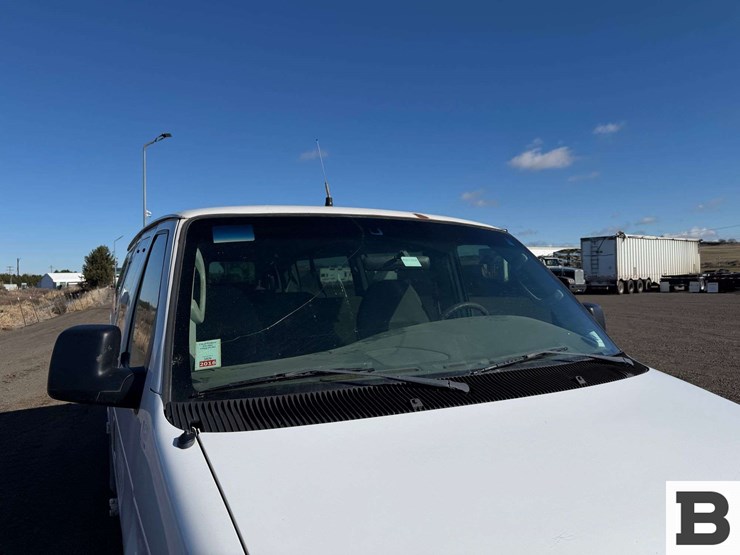 2006-ford-econoline-350-image-9