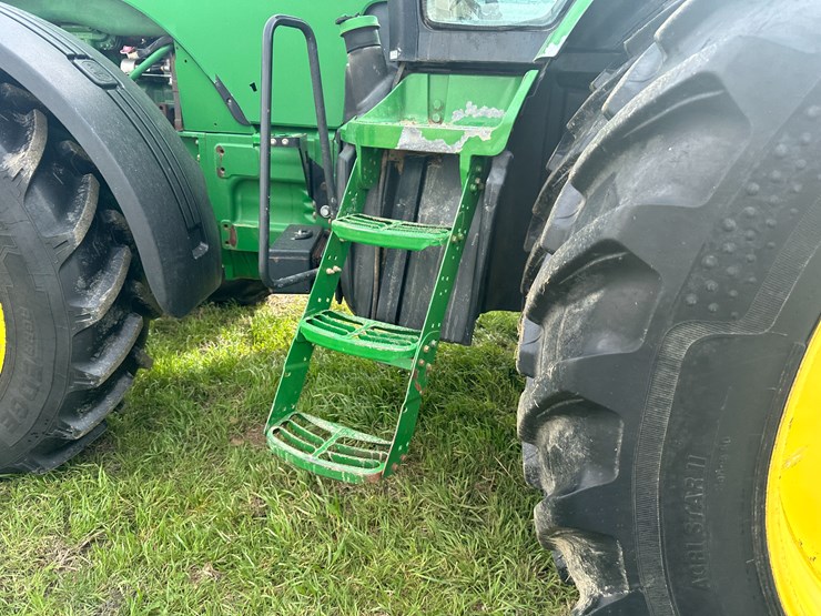 john-deere-8285r-image-28