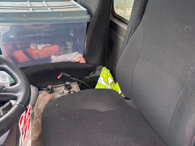 2015-kenworth-t370-image-17